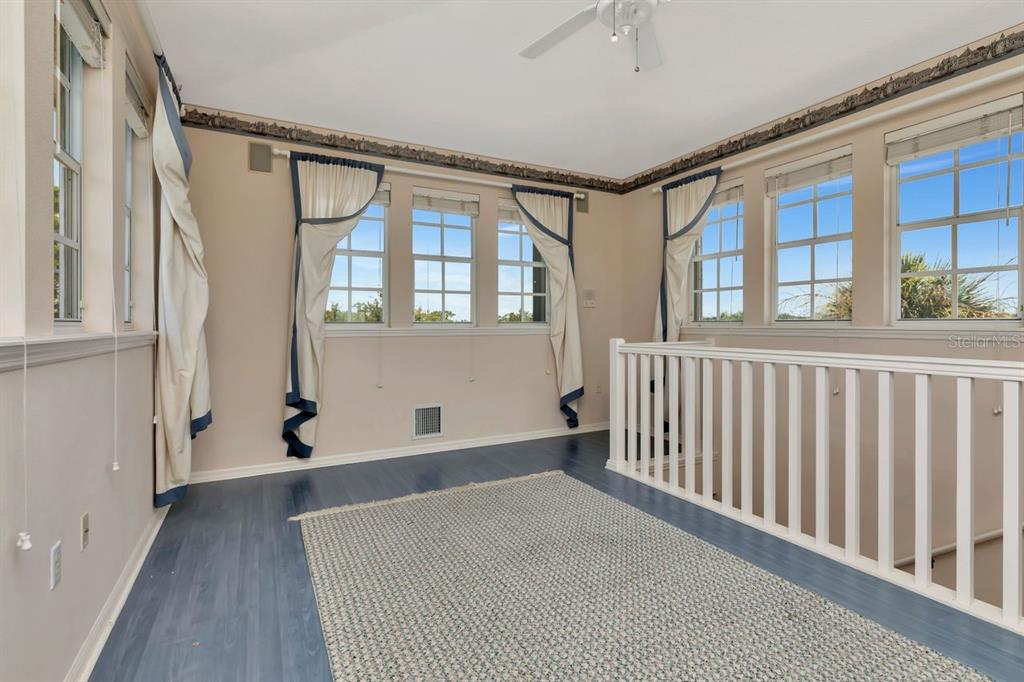 Tarpon Springs, Florida, 34689, United States, 3 Bedrooms Bedrooms, ,3 BathroomsBathrooms,Residential,For Sale,1947969