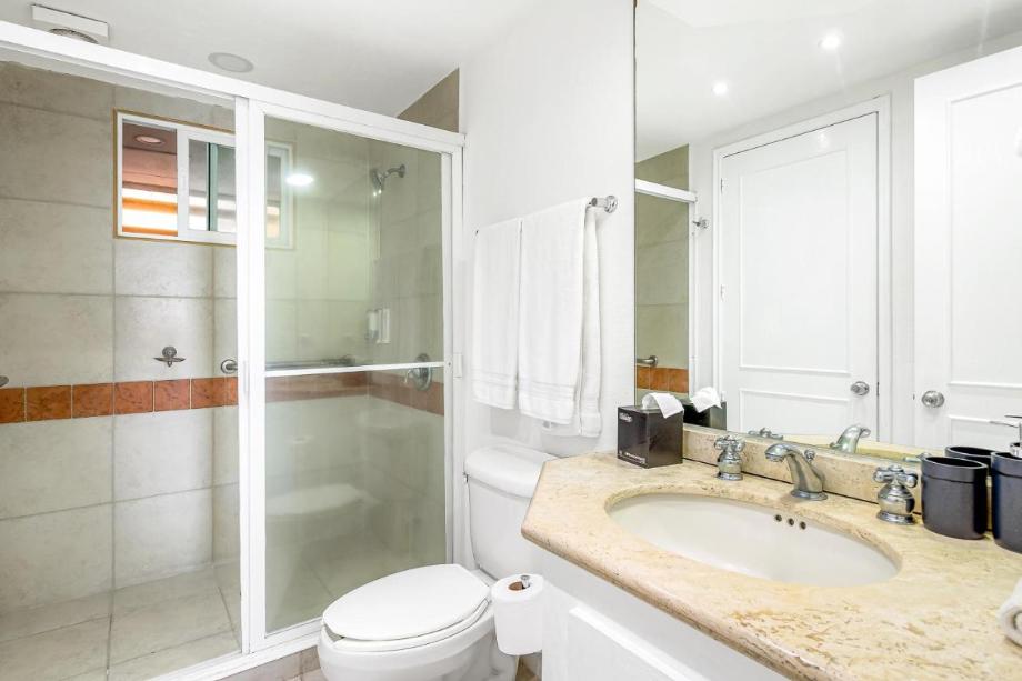 Paseo de la Marina, Puerto Vallarta, Jalisco, 48335, Mexico, 3 Bedrooms Bedrooms, ,3 BathroomsBathrooms,Residential,For Sale,Paseo de la Marina,1620972