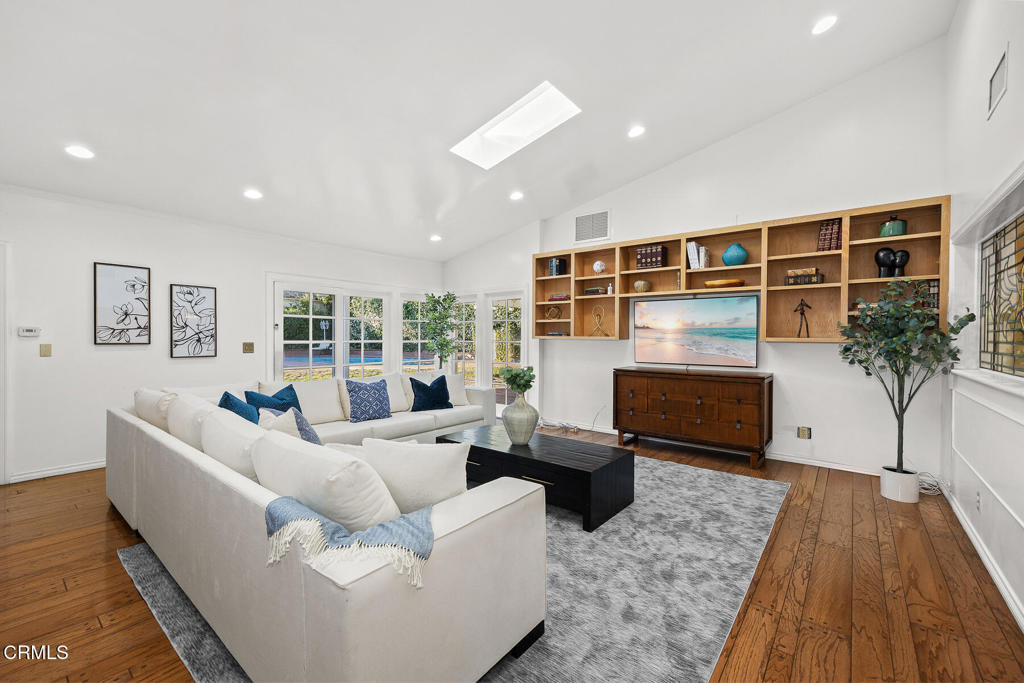 San Marino, California, 91108, United States, 5 Bedrooms Bedrooms, ,3 BathroomsBathrooms,Residential,For Sale,2002959