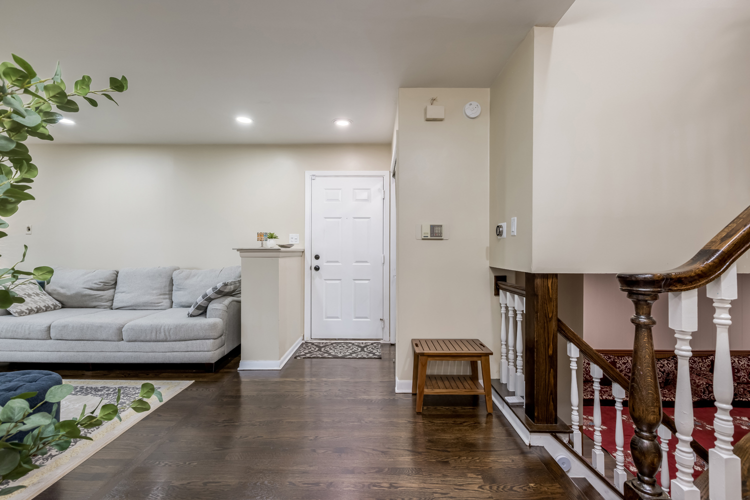 Morton Grove, Illinois, 60053, United States, 5 Bedrooms Bedrooms, ,3 BathroomsBathrooms,Residential,For Sale,1928760