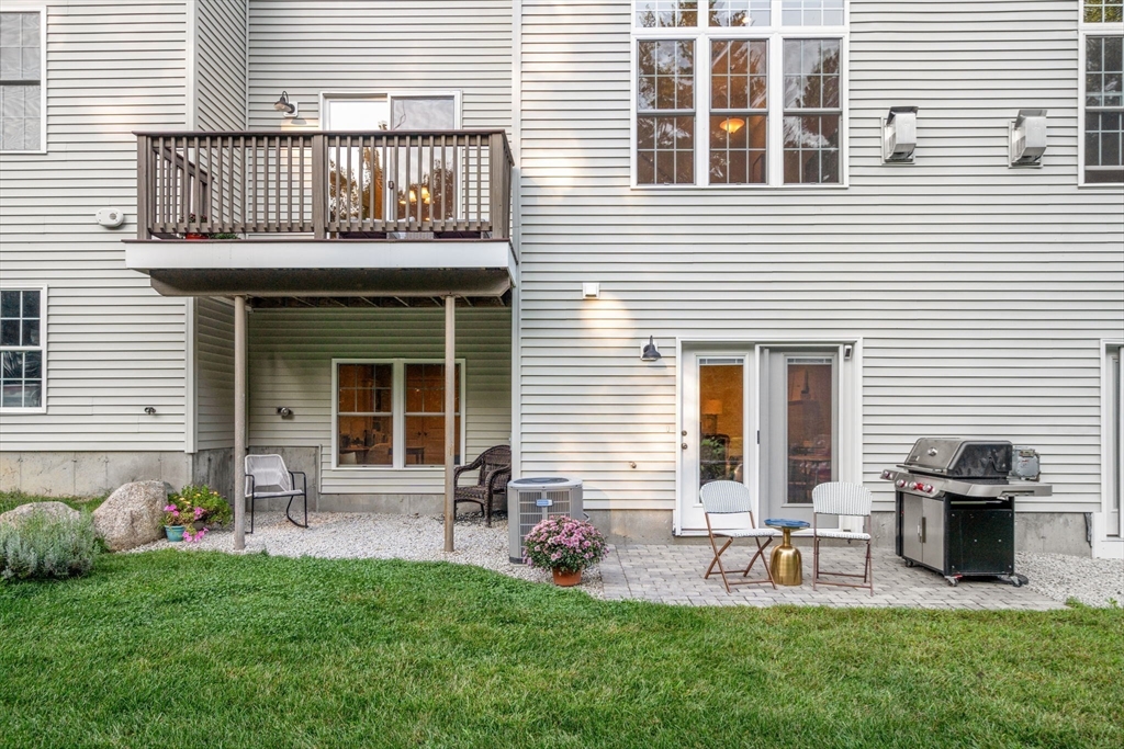Holliston, Massachusetts, 01746, United States, 2 Bedrooms Bedrooms, ,3 BathroomsBathrooms,Residential,For Sale,1940343