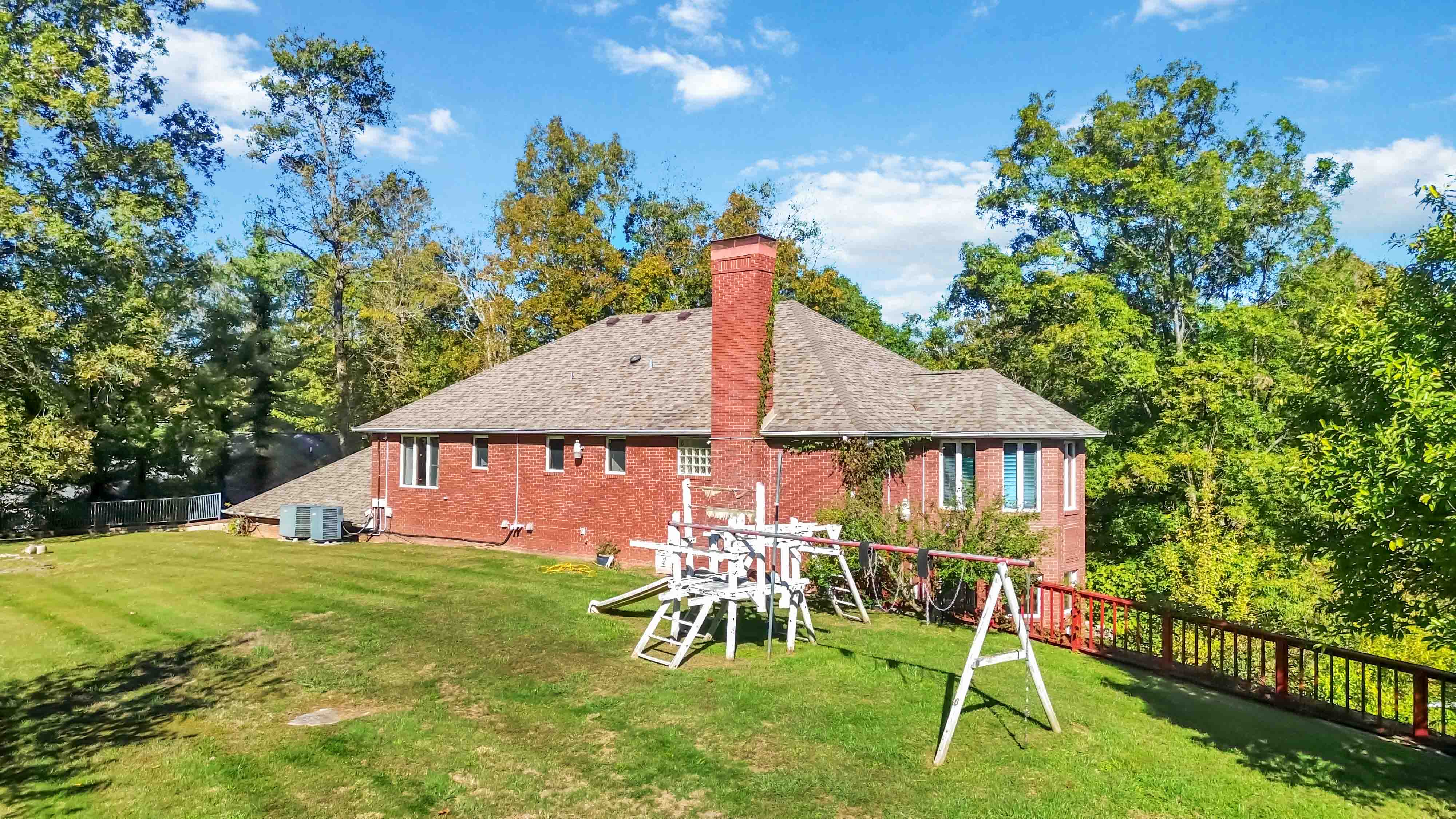 Somerset, Kentucky, 42501, United States, 4 Bedrooms Bedrooms, ,3 BathroomsBathrooms,Residential,For Sale,1980491