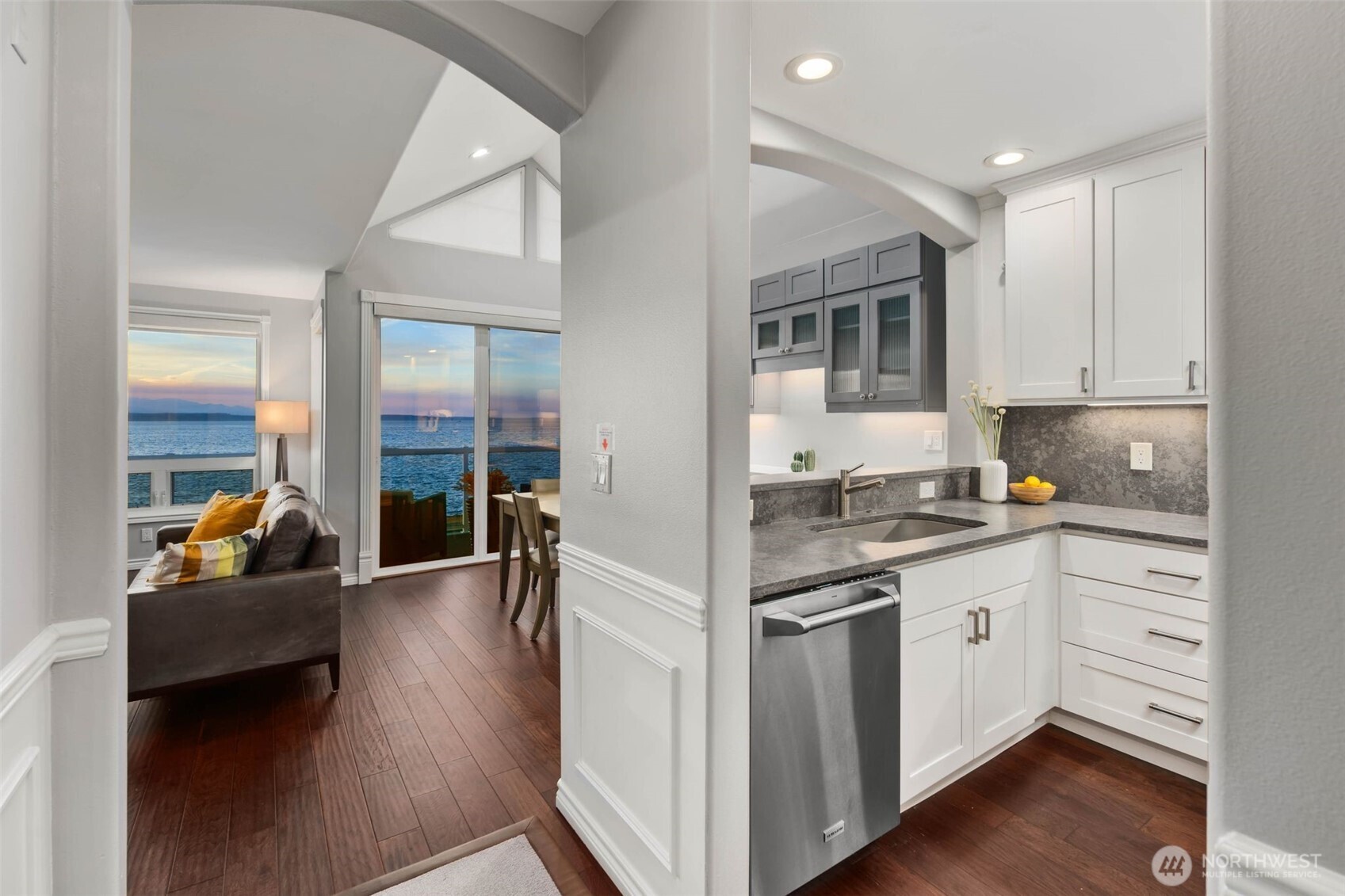 Seattle, Washington, 98116, United States, 2 Bedrooms Bedrooms, ,2 BathroomsBathrooms,Residential,For Sale,1949769