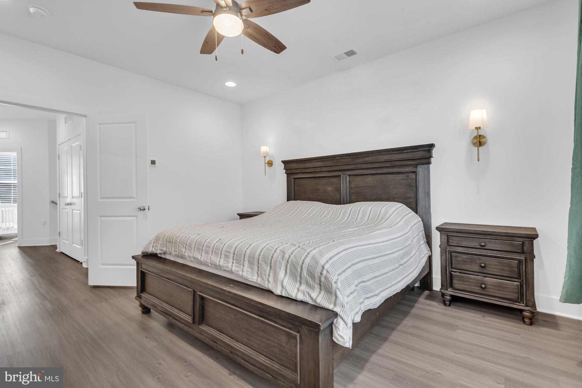 Laurel, Maryland, 20724, United States, 5 Bedrooms Bedrooms, ,5 BathroomsBathrooms,Residential,For Sale,2010373