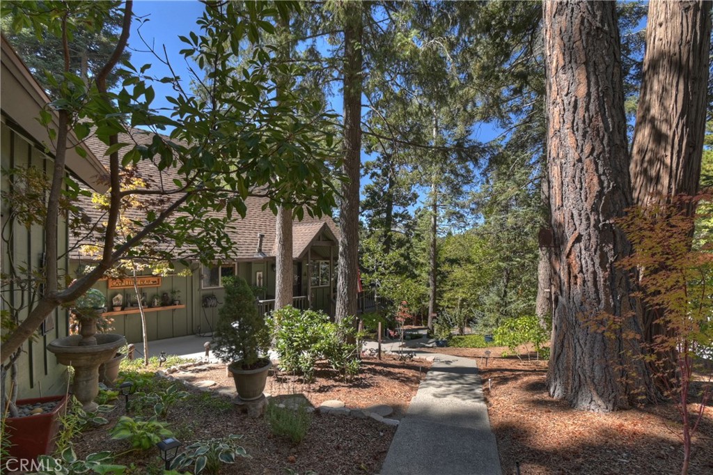 Lake Arrowhead, California, 92352, United States, 3 Bedrooms Bedrooms, ,1 BathroomBathrooms,Residential,For Sale,1988243