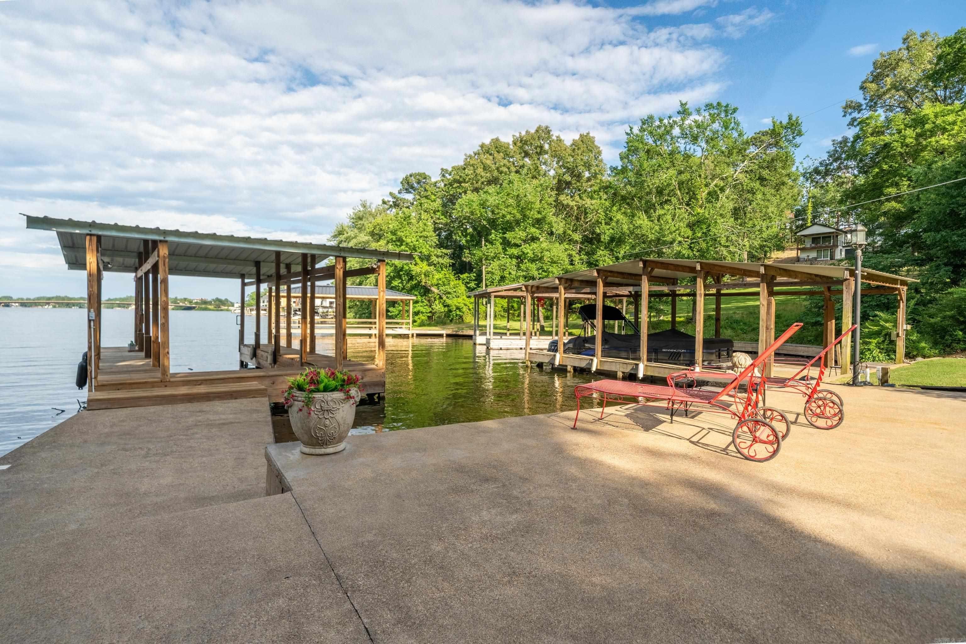Hot Springs, Arkansas, 71913, United States, 8 Bedrooms Bedrooms, ,6 BathroomsBathrooms,Residential,For Sale,1826184
