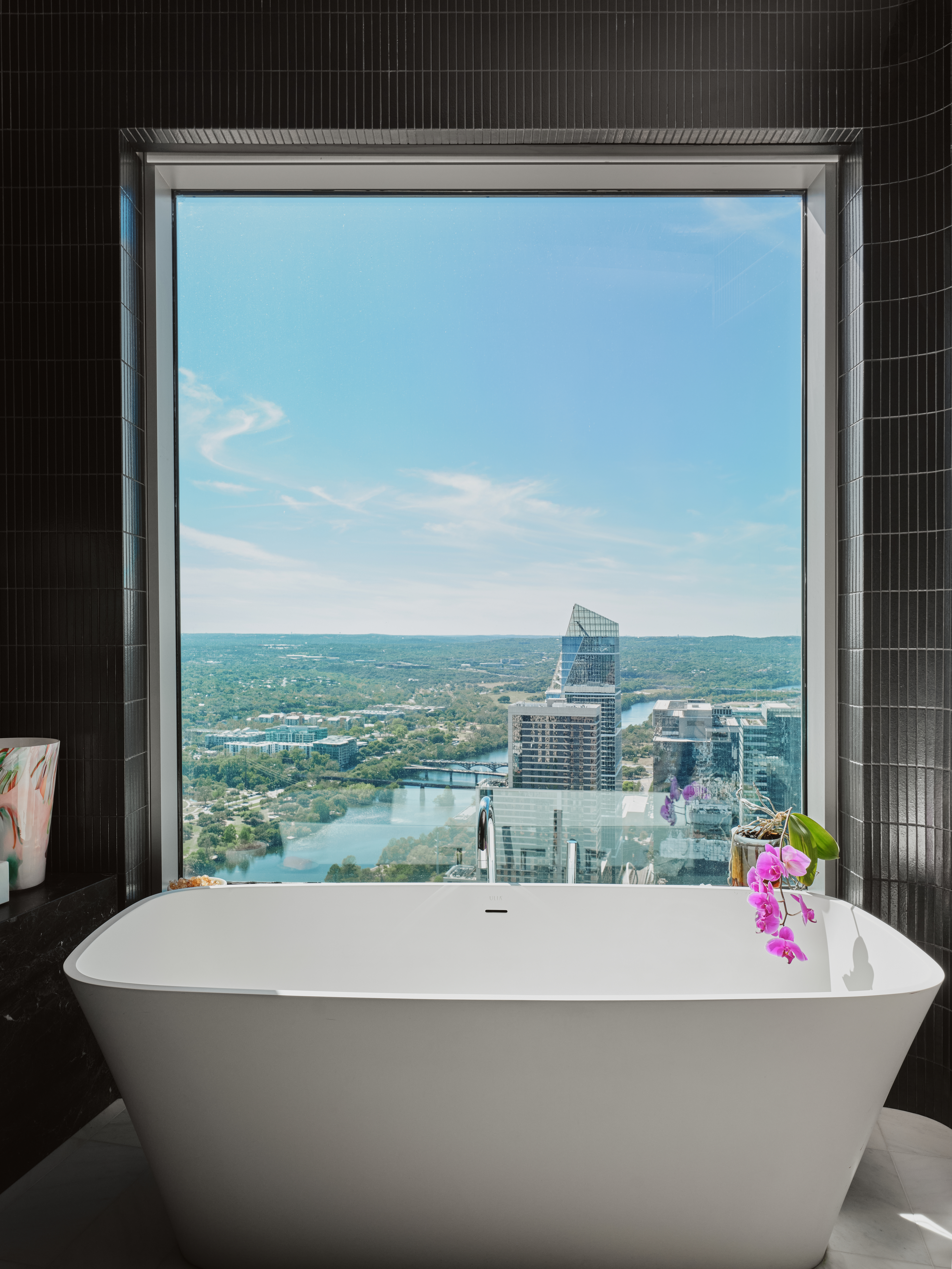  Panoramic Views of Living Art at The Austonian - 物件實景