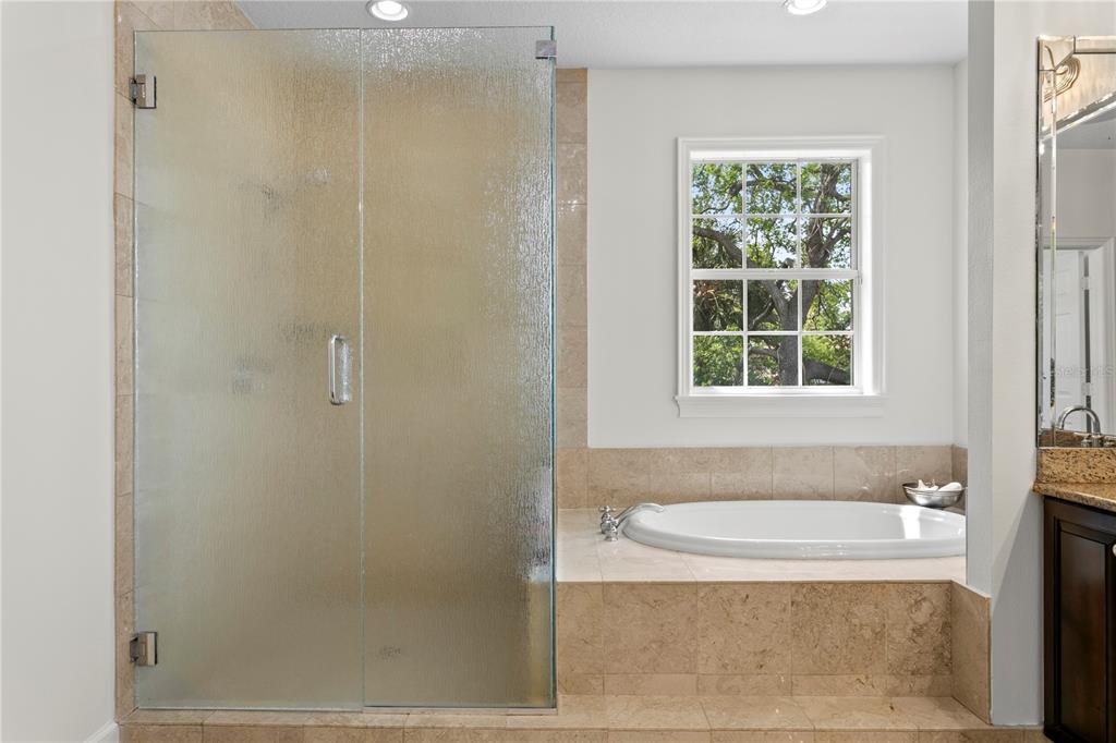Tampa, Florida, 33629, United States, 4 Bedrooms Bedrooms, ,4 BathroomsBathrooms,Residential,For Sale,1885356