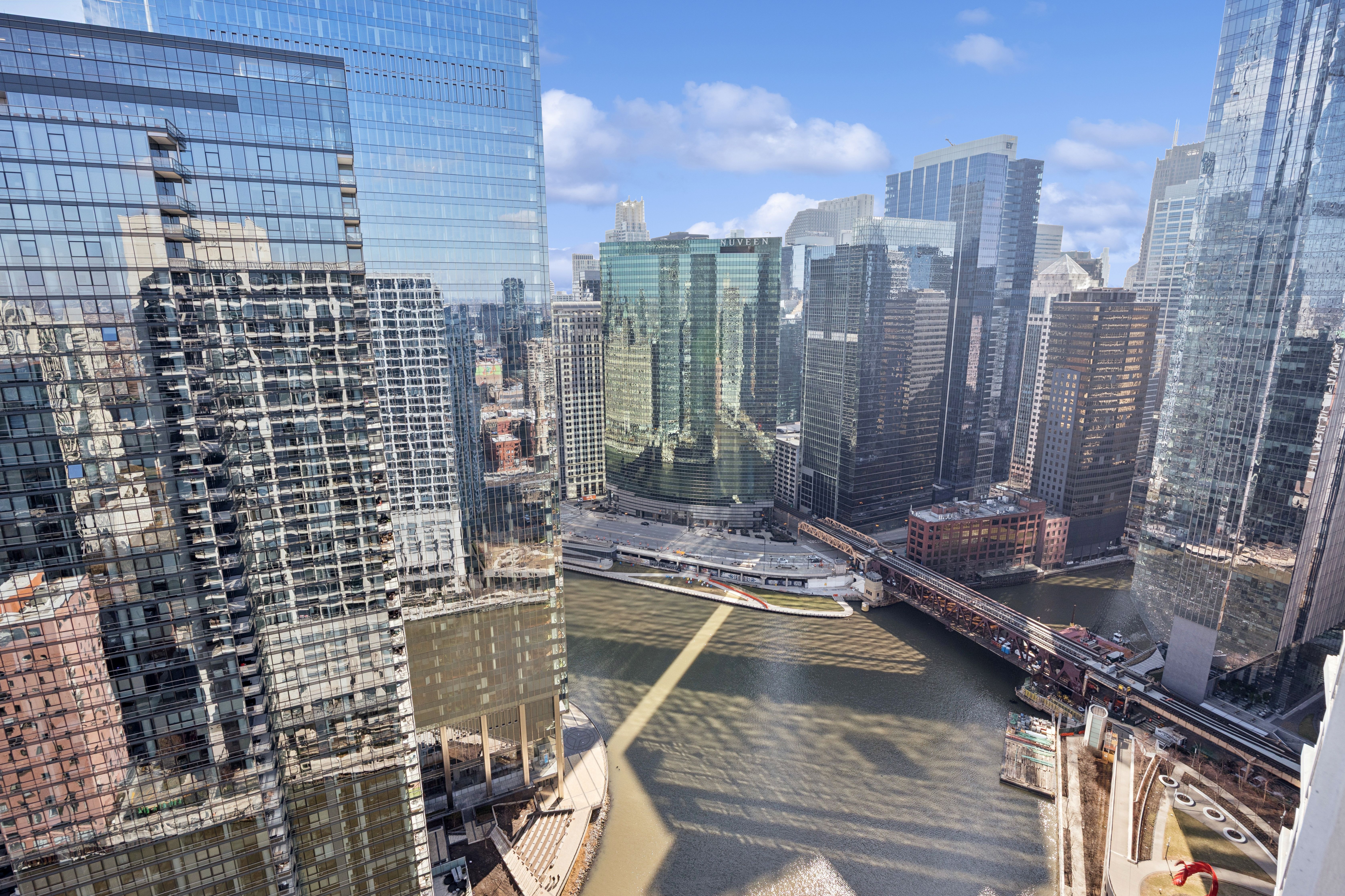  Enjoy Sweeping Chicago River and Skyline Views - 物件實景