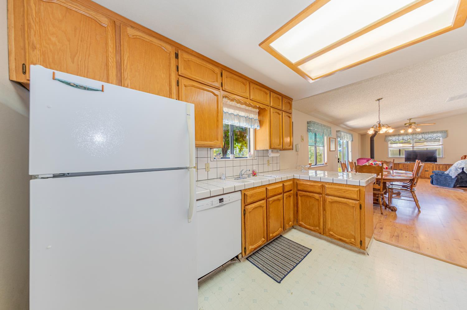 Oakhurst, California, 93644, United States, 4 Bedrooms Bedrooms, ,3 BathroomsBathrooms,Residential,For Sale,2005365