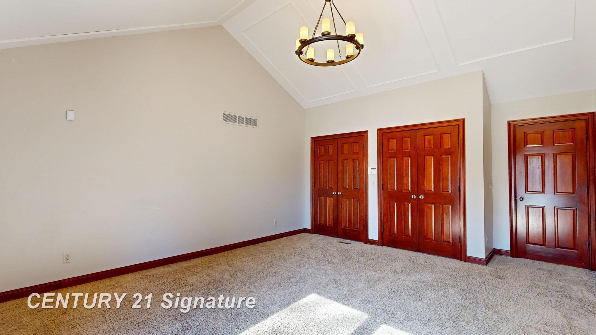 Fenton, Michigan, 48430, United States, 6 Bedrooms Bedrooms, ,4 BathroomsBathrooms,Residential,For Sale,1976063