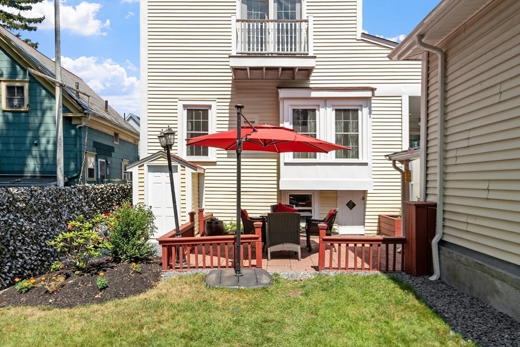 Brockton, Massachusetts, 02301, United States, 3 Bedrooms Bedrooms, ,2 BathroomsBathrooms,Residential,For Sale,1938670
