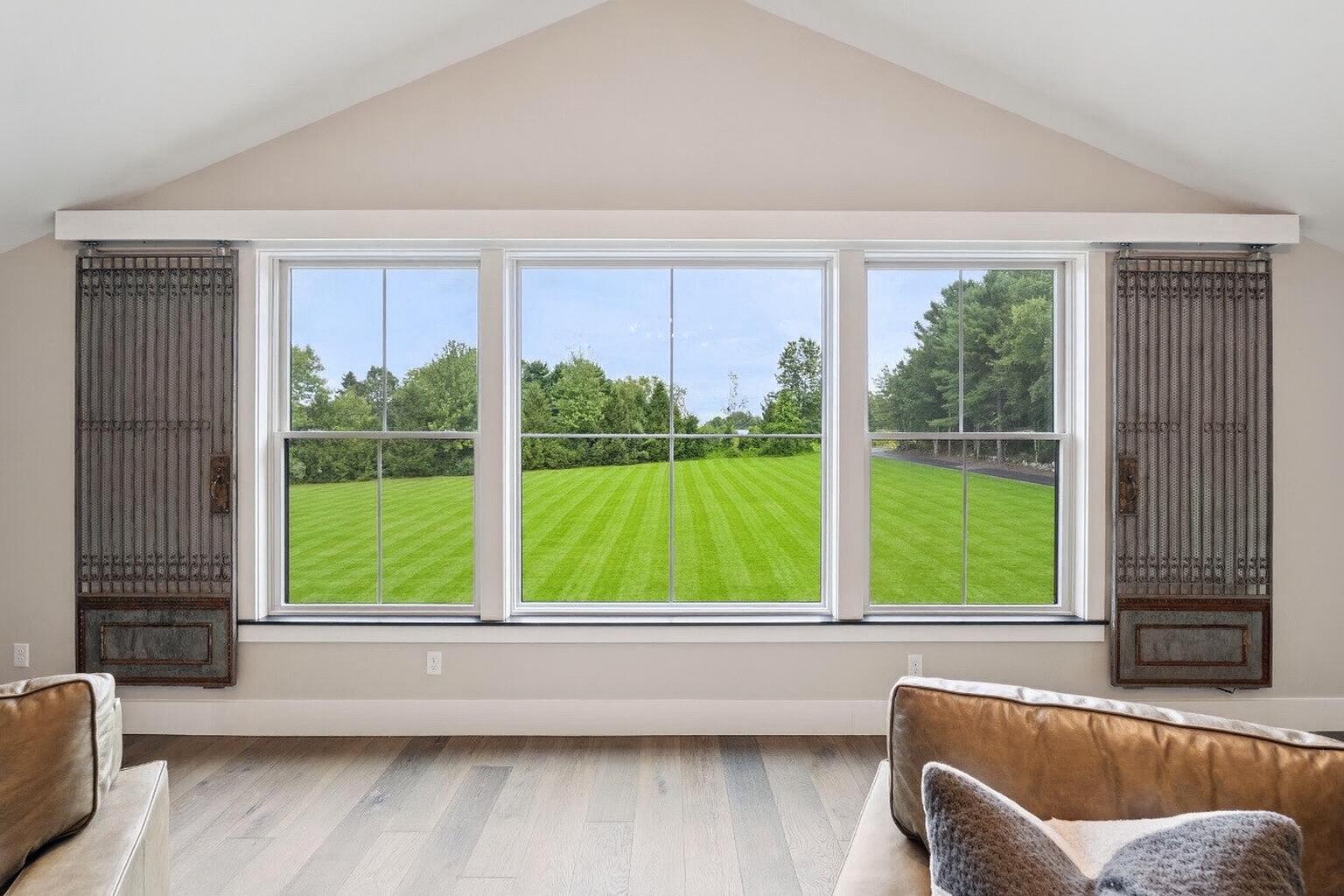 Falmouth, Maine, 04105, United States, 3 Bedrooms Bedrooms, ,4 BathroomsBathrooms,Residential,For Sale,1975511