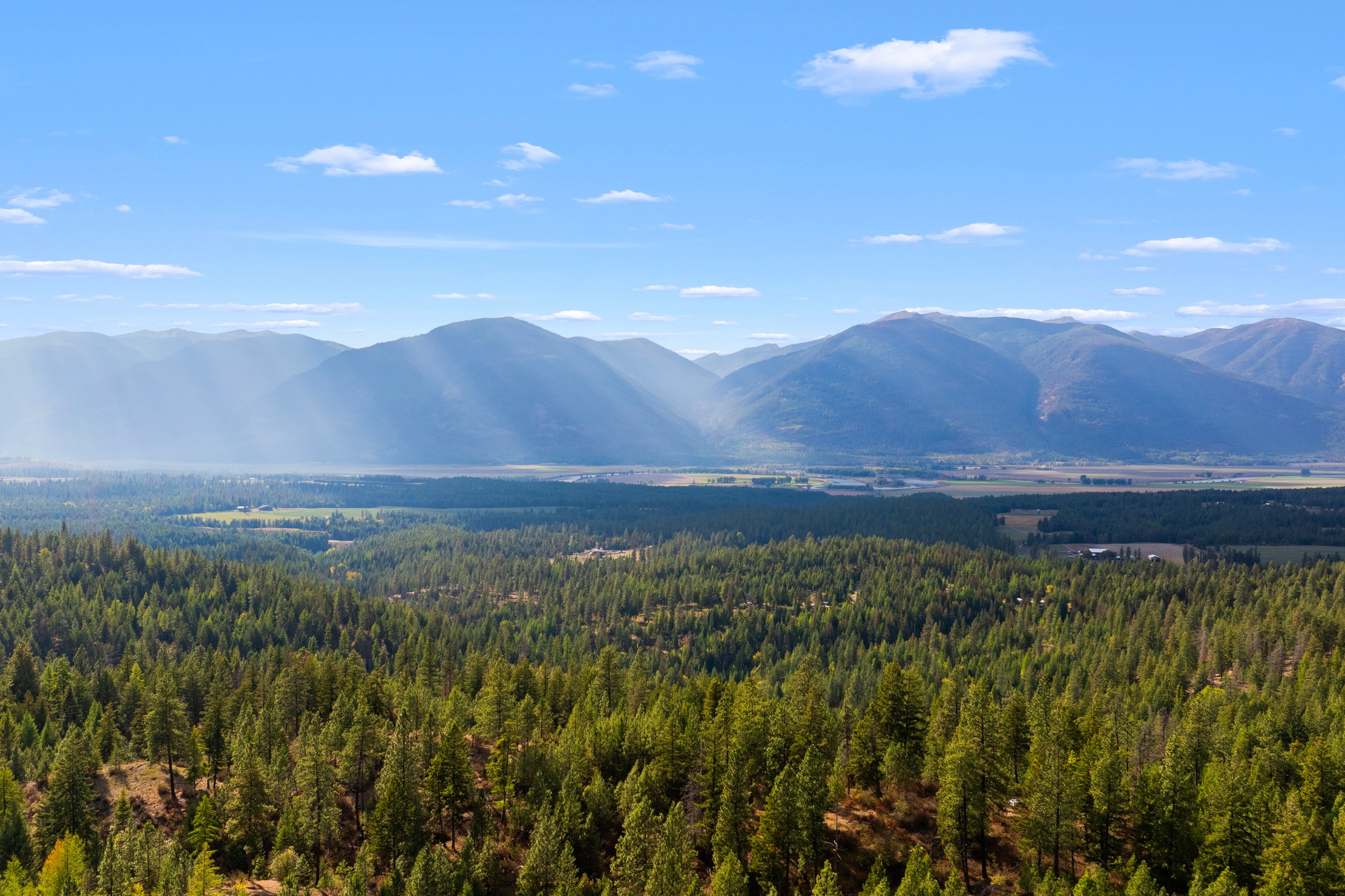 Bonners Ferry, Idaho, 83805, United States, 3 Bedrooms Bedrooms, ,4 BathroomsBathrooms,Residential,For Sale,1984473