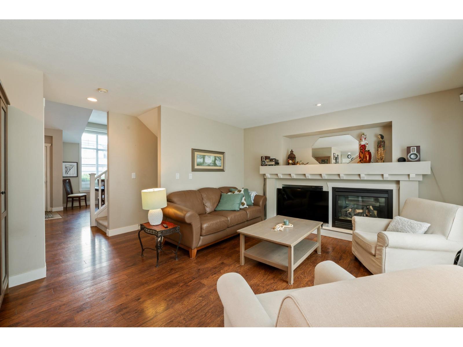 LANGLEY, British Columbia, V3V 6A0, CA, 4 Bedrooms Bedrooms, ,4 BathroomsBathrooms,Residential,For Sale,1950645