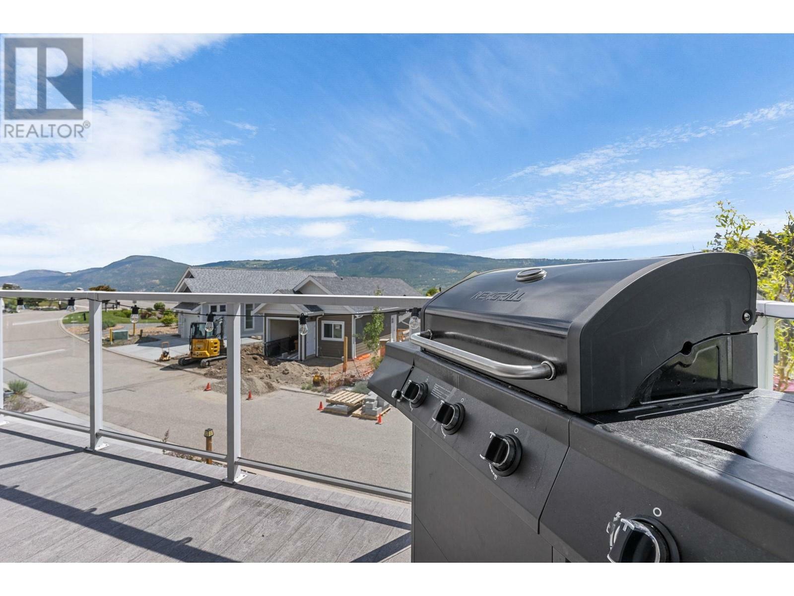 KELOWNA, British Columbia, V1Z 3R8, CA, 3 Bedrooms Bedrooms, ,2 BathroomsBathrooms,Residential,For Sale,1836675