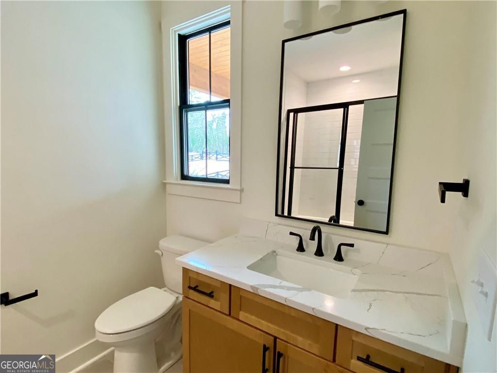 Gainesville, Georgia, 30506, United States, 5 Bedrooms Bedrooms, ,6 BathroomsBathrooms,Residential,For Sale,1908175