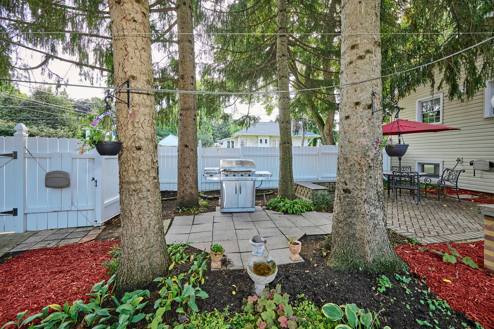 Arlington Heights, Illinois, 60004, United States, 5 Bedrooms Bedrooms, ,3 BathroomsBathrooms,Residential,For Sale,1947256