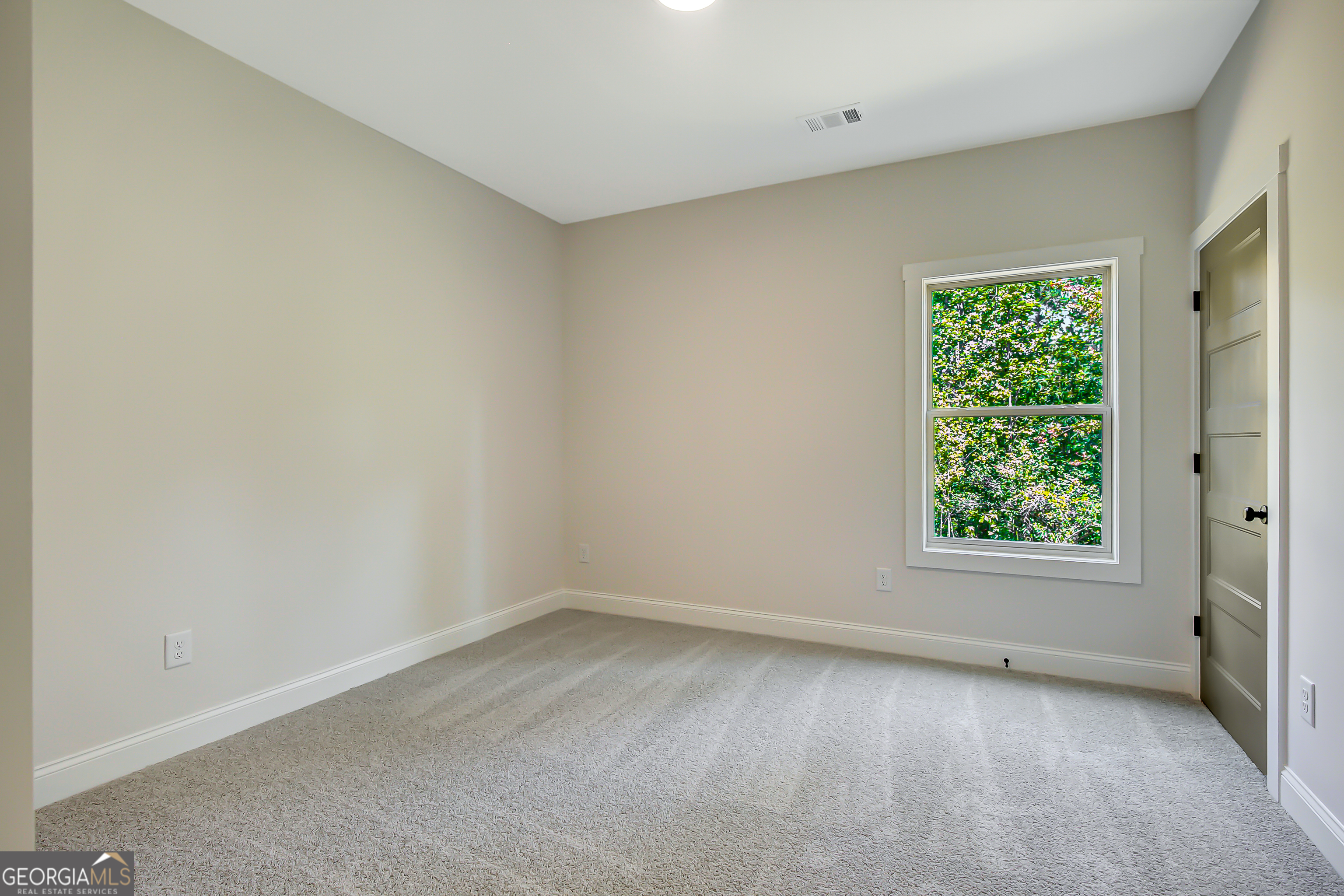 Senoia, Georgia, 30276, United States, 5 Bedrooms Bedrooms, ,4 BathroomsBathrooms,Residential,For Sale,1901806