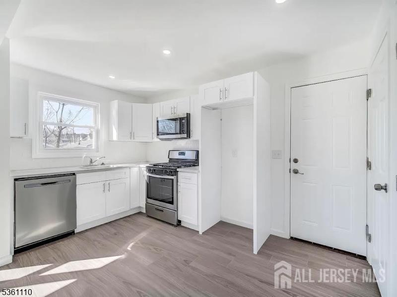 Jersey City, New Jersey, 07305, United States, ,Residential,For Sale,1918469