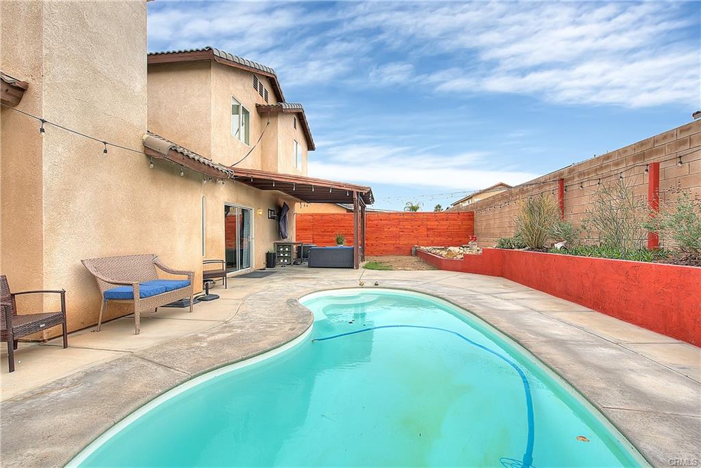 Victorville, California, 92392, United States, 5 Bedrooms Bedrooms, ,3 BathroomsBathrooms,Residential,For Sale,1996162