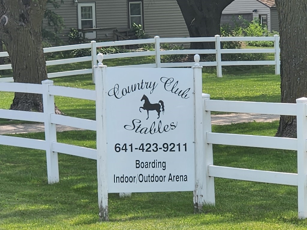 Mason City, Iowa, 50401, United States, 4 Bedrooms Bedrooms, ,1 BathroomBathrooms,Residential,For Sale,1982644