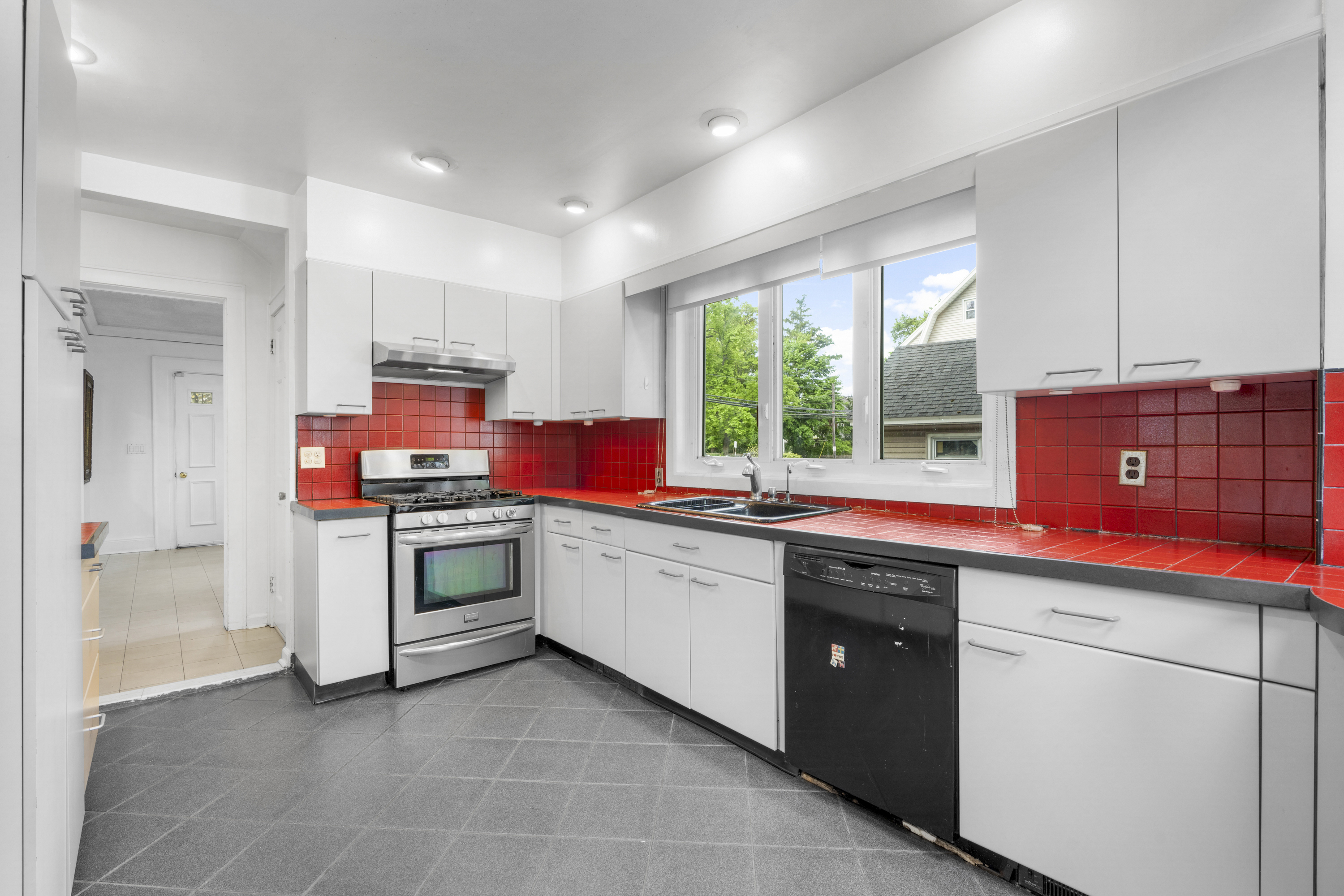  Classic New Rochelle Colonial - 物件實景