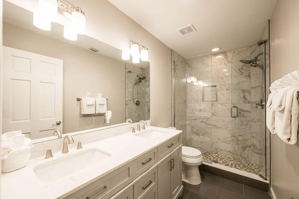 KEY WEST, Florida, 33040, United States, 5 Bedrooms Bedrooms, ,4 BathroomsBathrooms,Residential,For Sale,1847145