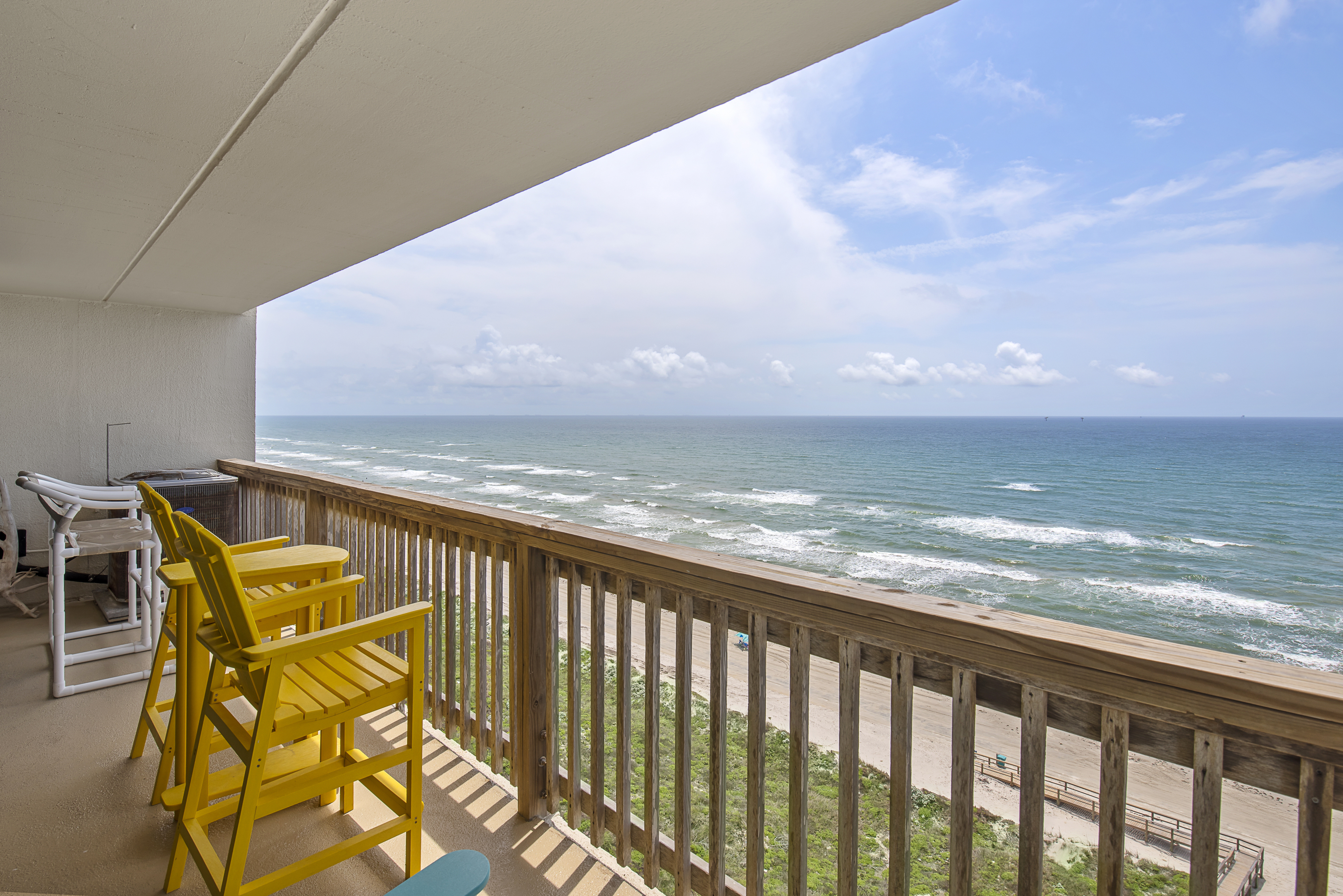  Gulf-View Penthouse at Mustang Towers - 物件實景