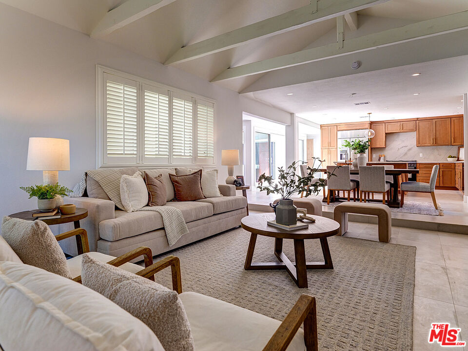 Huntington Beach, California, 92649, United States, 3 Bedrooms Bedrooms, ,2 BathroomsBathrooms,Residential,For Sale,2003446