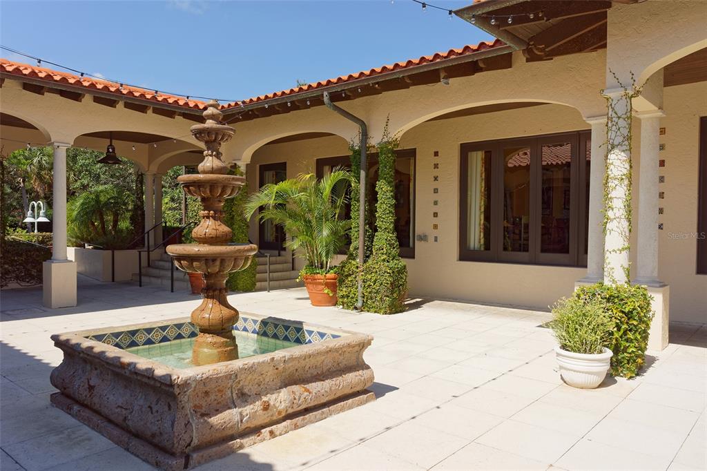 Longboat Key, Florida, 34228, United States, 3 Bedrooms Bedrooms, ,4 BathroomsBathrooms,Residential,For Sale,1986320