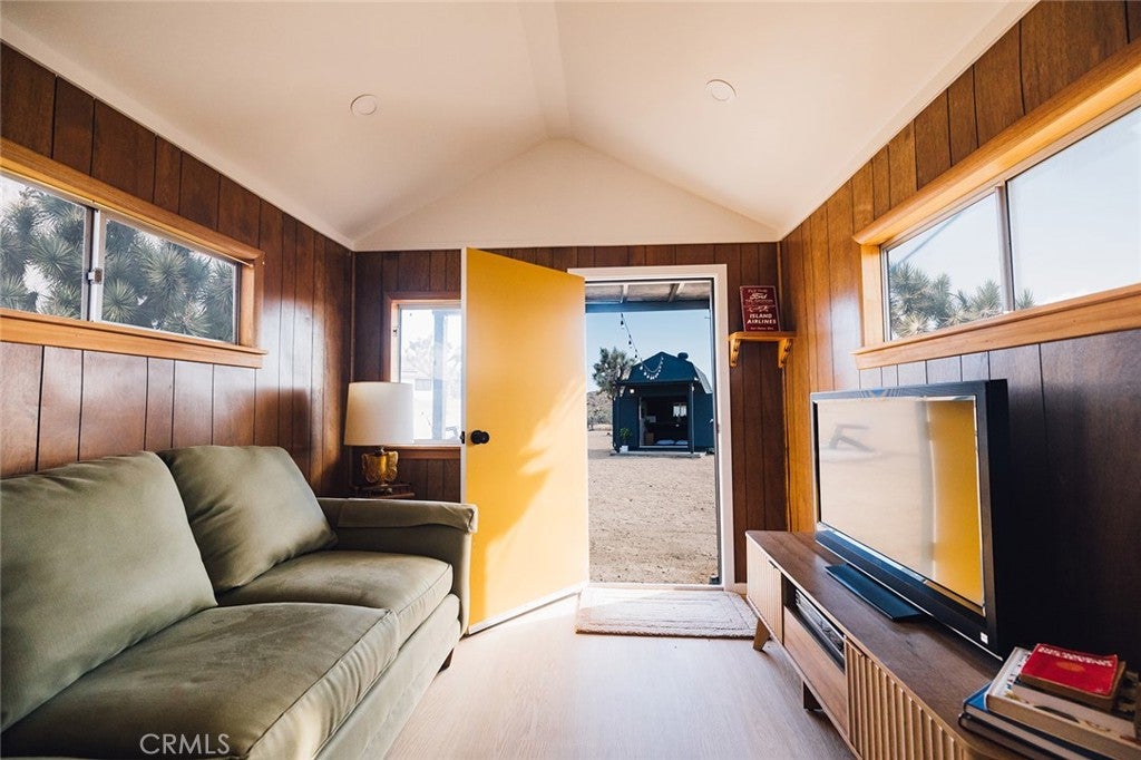 Yucca Valley, California, 92284, United States, 3 Bedrooms Bedrooms, ,2 BathroomsBathrooms,Residential,For Sale,1981322