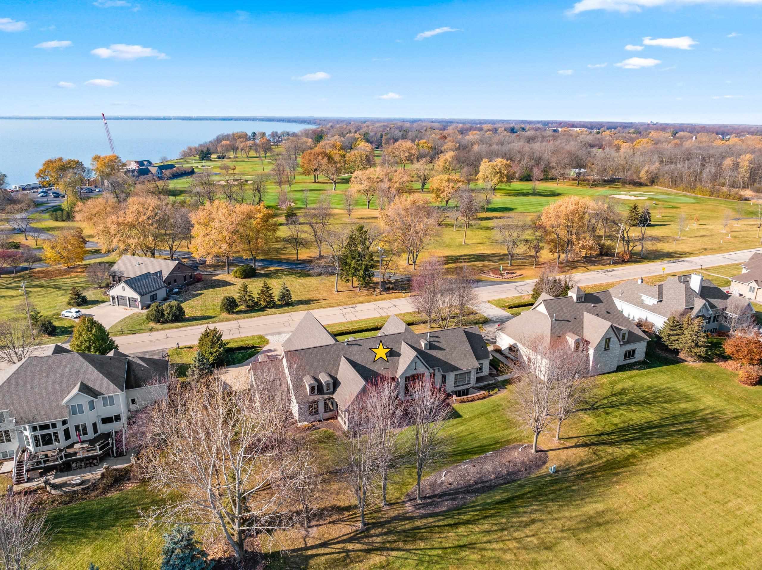 MENASHA, Wisconsin, 54952, United States, 6 Bedrooms Bedrooms, ,5 BathroomsBathrooms,Residential,For Sale,1994548