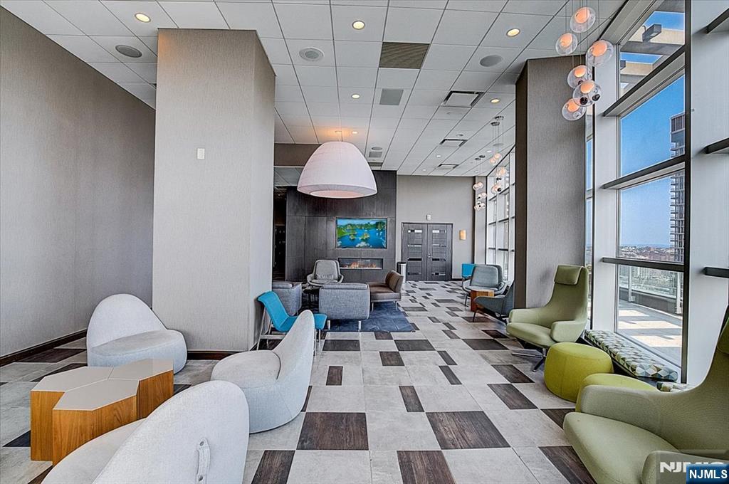 Jersey City, New Jersey, 07310, United States, 2 Bedrooms Bedrooms, ,2 BathroomsBathrooms,Residential,For Sale,1868291