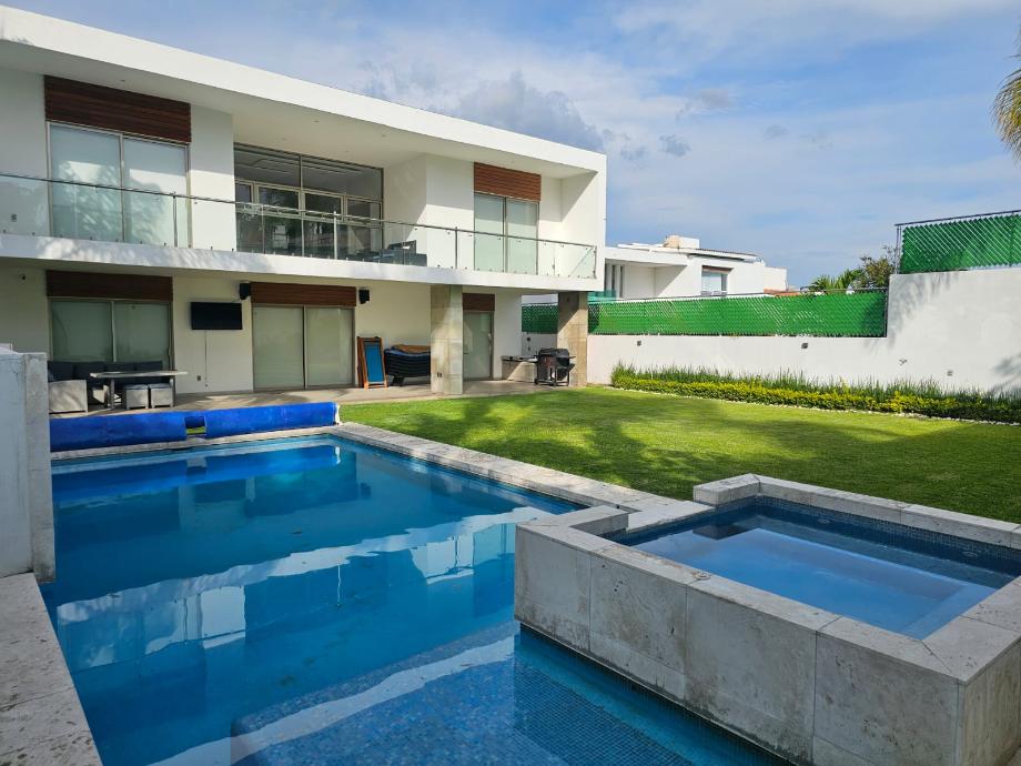 Atlatlahucan, Morelos, 62847, Mexico, 4 Bedrooms Bedrooms, ,4 BathroomsBathrooms,Residential,For Sale,1918557