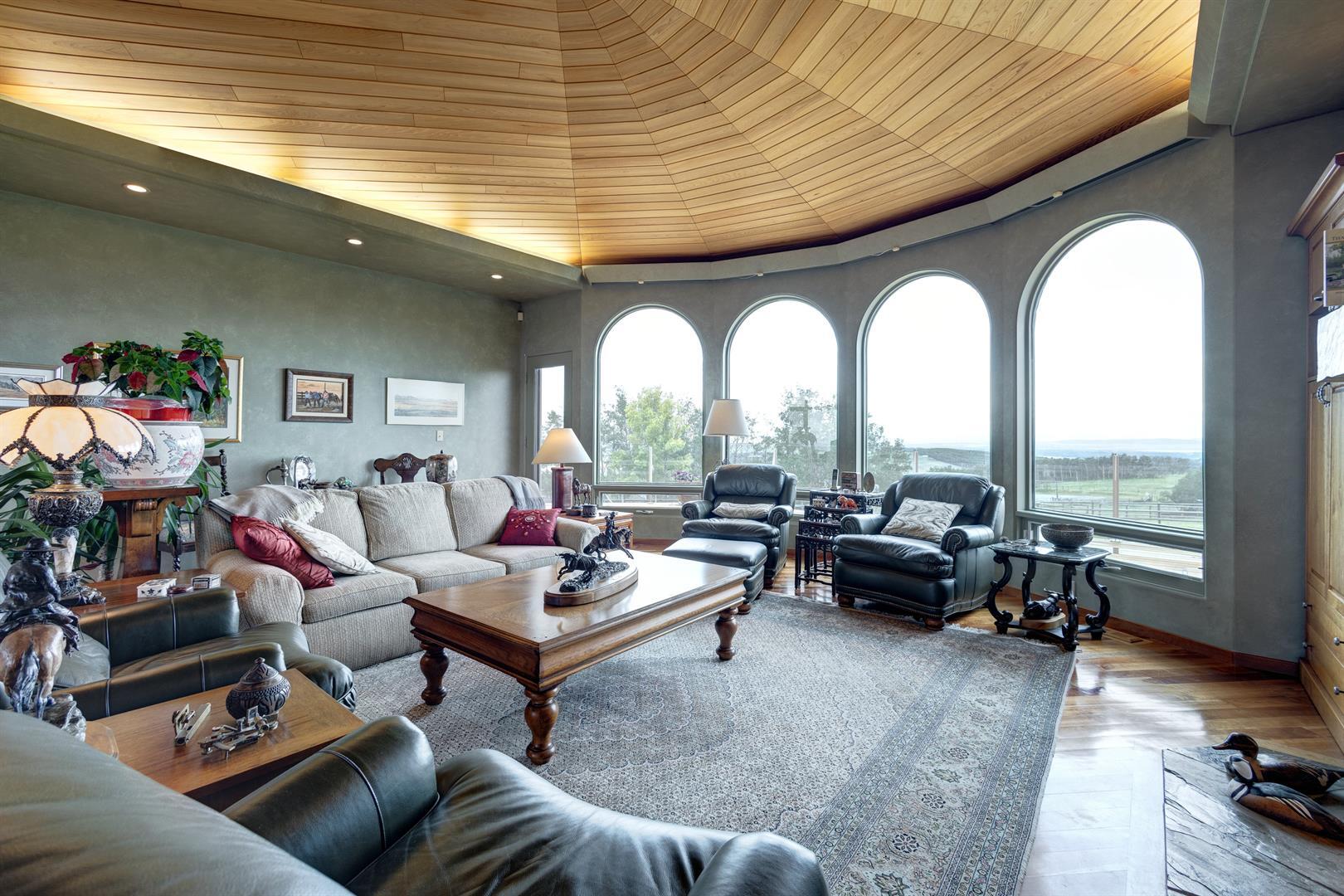 RURAL FOOTHILLS COUNTY, Alberta, T1S 4A9, CA, 3 Bedrooms Bedrooms, ,5 BathroomsBathrooms,Residential,For Sale,1838193