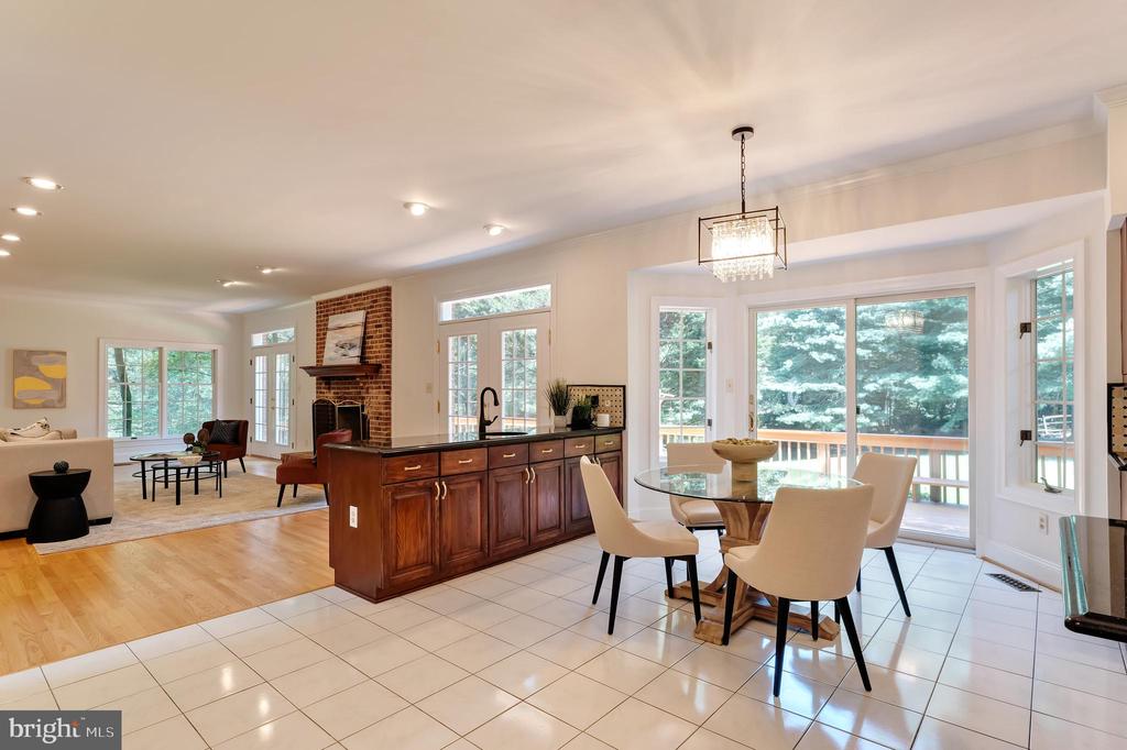 Great Falls, Virginia, 22066, United States, 5 Bedrooms Bedrooms, ,5 BathroomsBathrooms,Residential,For Sale,1900616