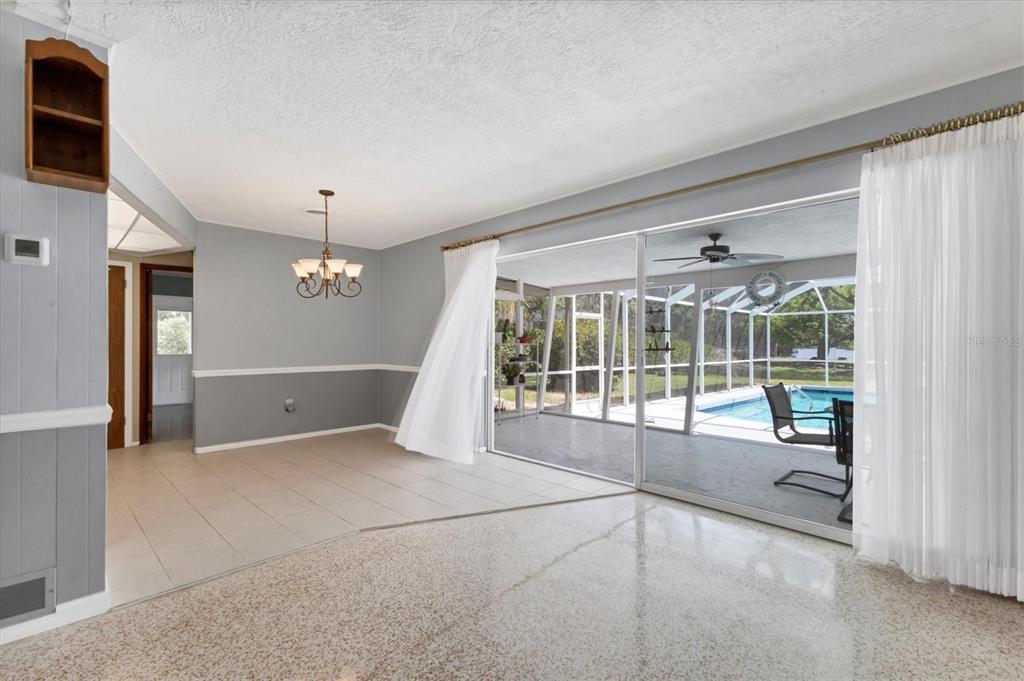 Bradenton, Florida, 34208, United States, 3 Bedrooms Bedrooms, ,2 BathroomsBathrooms,Residential,For Sale,1960554