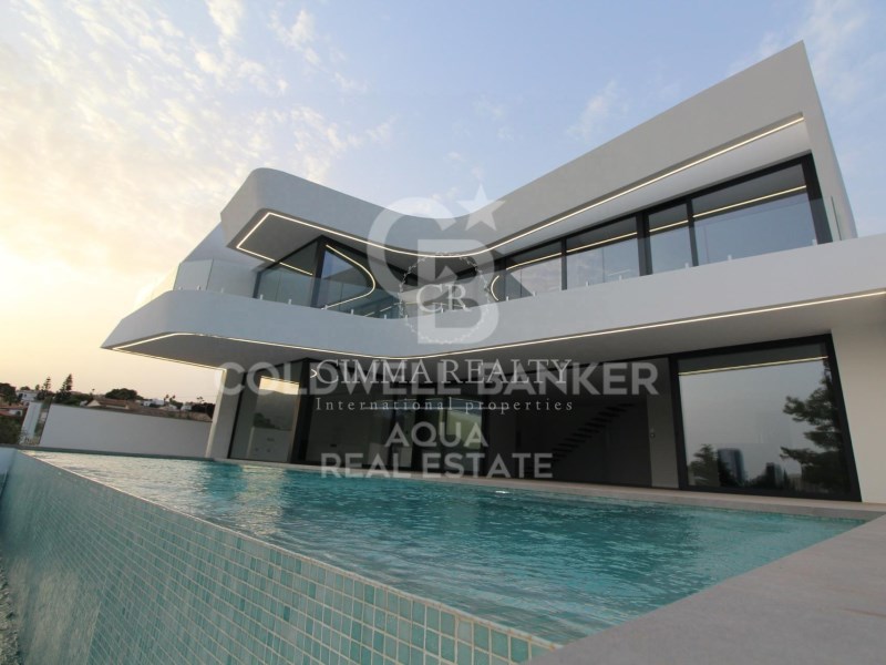 Alicante, Calpe / Calp, Calpe Pueblo Alicante, Cal, Calpe / Calp, Comunidad Valenciana, 03710, ES, 5 Bedrooms Bedrooms, ,5 BathroomsBathrooms,Residential,For Sale,Alicante, Calpe / Calp, Calpe Pueblo Alicante, Cal,1621624