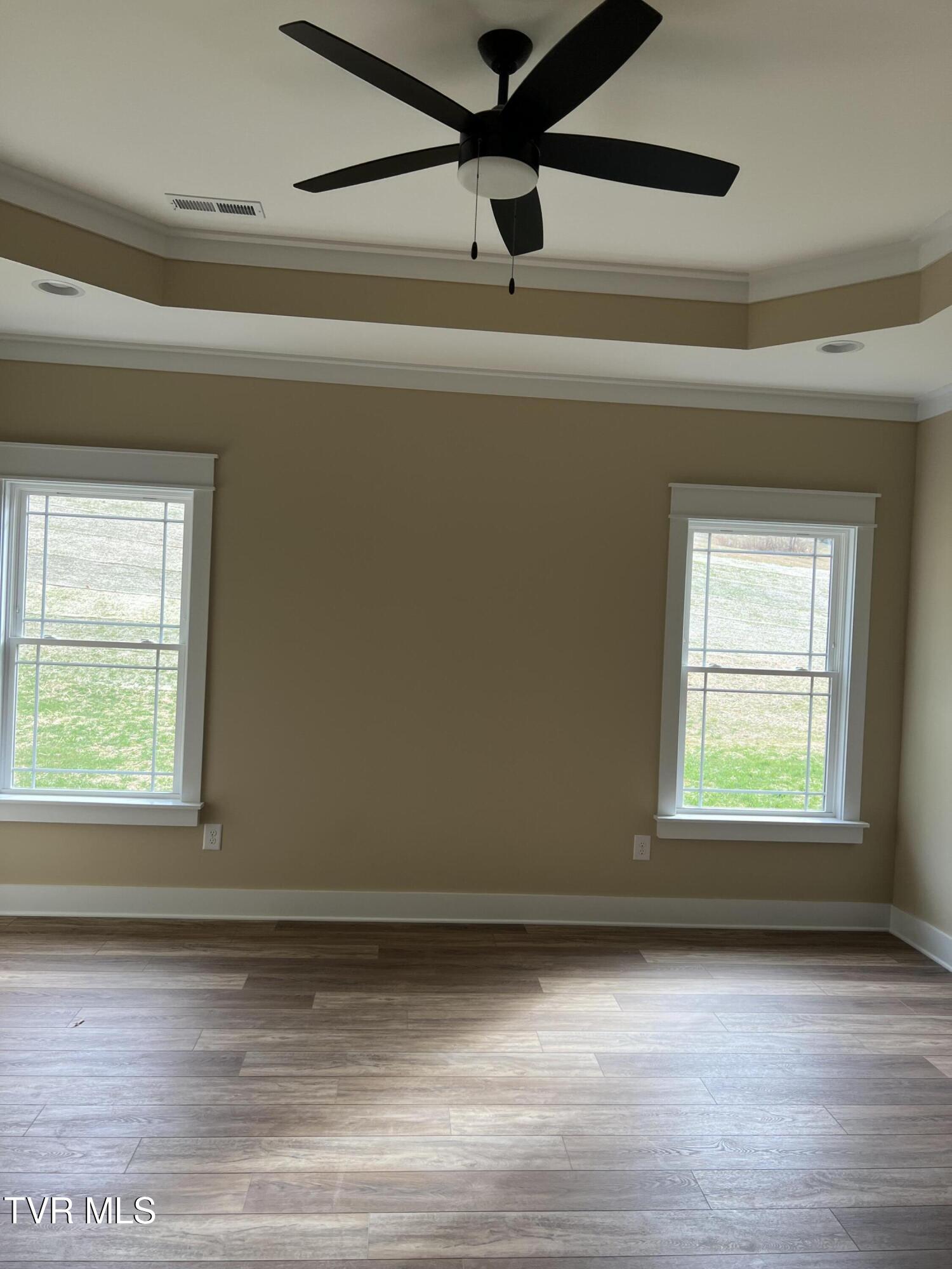 Jonesborough, Tennessee, 37659, United States, 3 Bedrooms Bedrooms, ,2 BathroomsBathrooms,Residential,For Sale,2008806