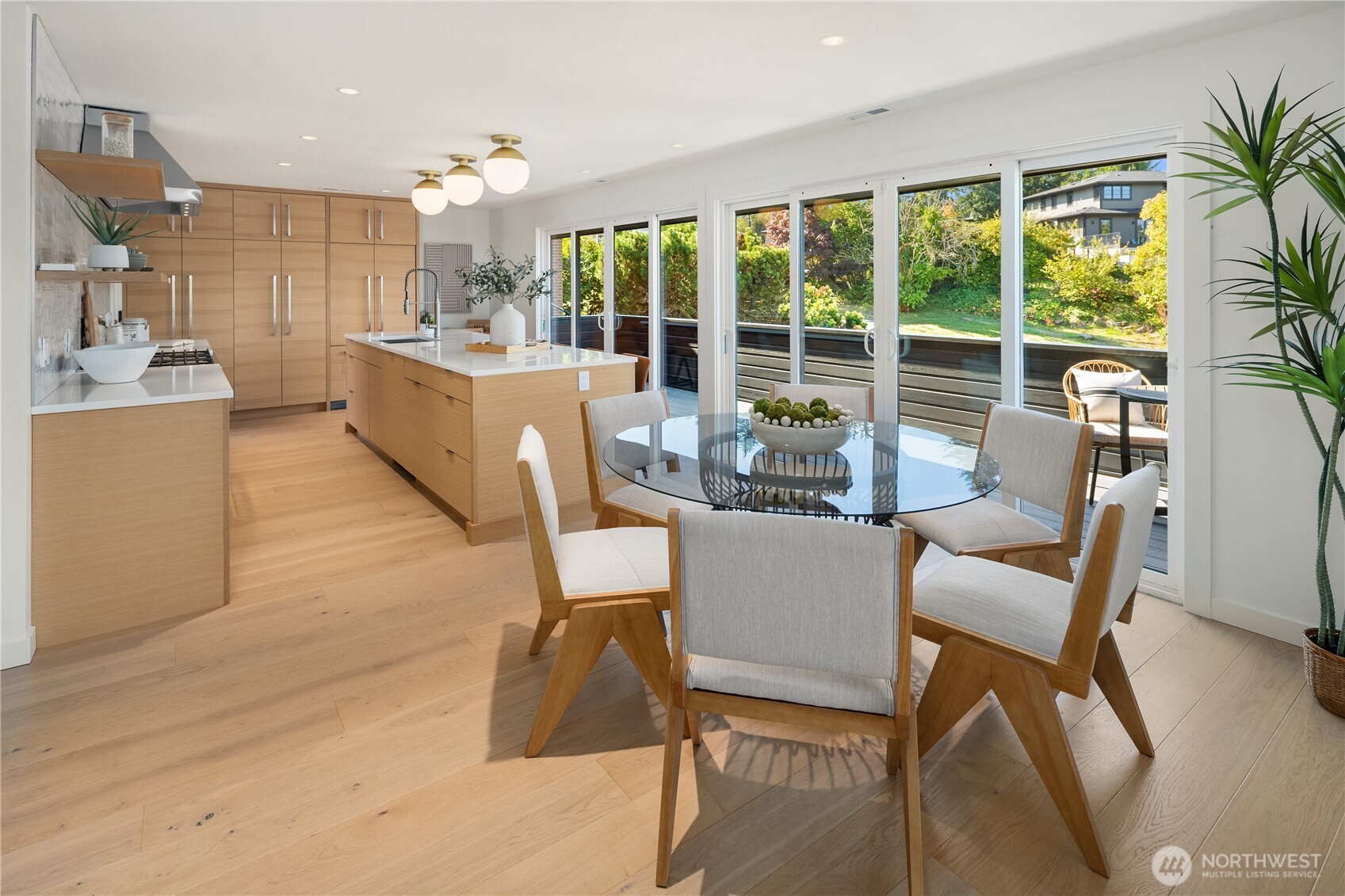 Seattle, Washington, 98177, United States, 4 Bedrooms Bedrooms, ,1 BathroomBathrooms,Residential,For Sale,1988079