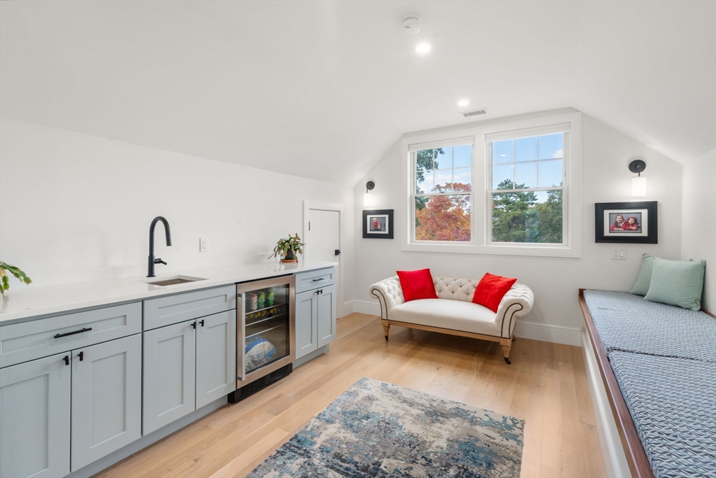 Marion, Massachusetts, 02738, United States, 3 Bedrooms Bedrooms, ,5 BathroomsBathrooms,Residential,For Sale,1987501