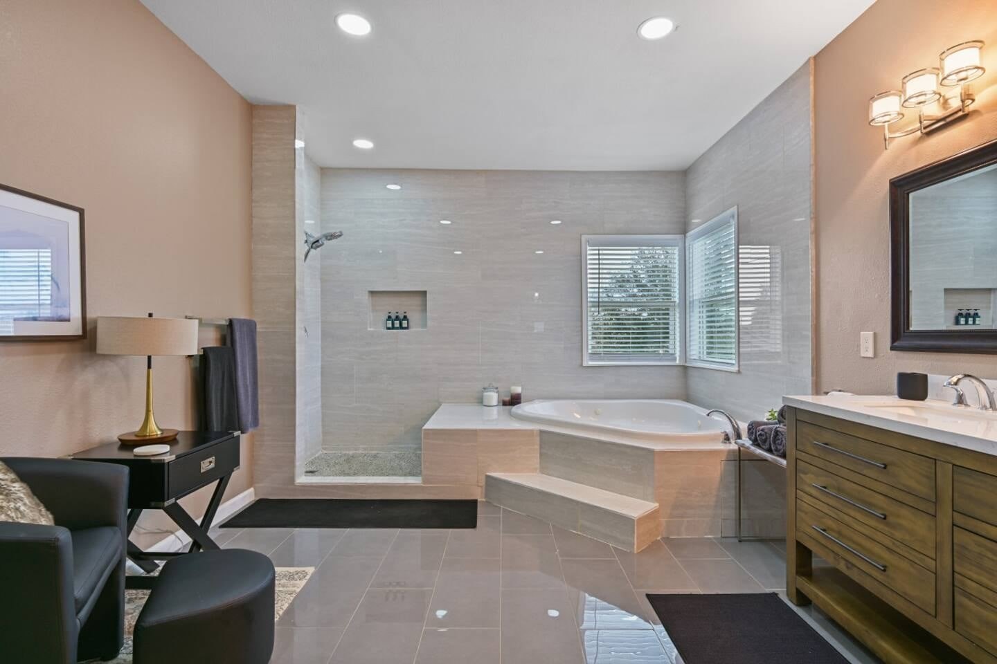 Galveston, Texas, 77551, United States, 4 Bedrooms Bedrooms, ,3 BathroomsBathrooms,Residential,For Sale,1923431
