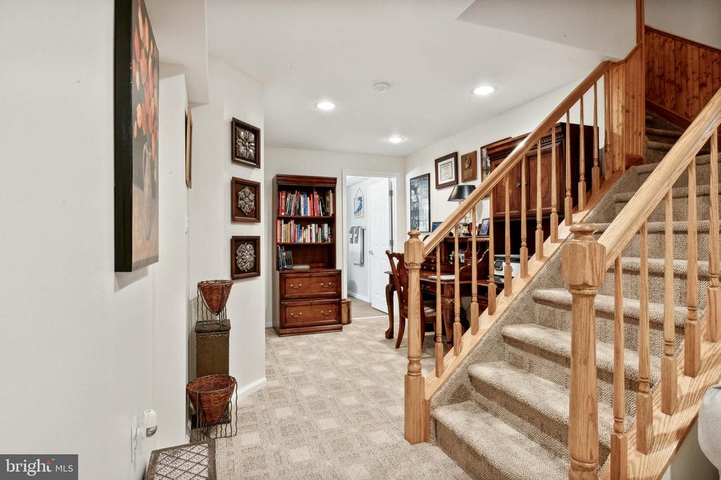 Colts Neck, New Jersey, 07722, United States, 4 Bedrooms Bedrooms, ,4 BathroomsBathrooms,Residential,For Sale,1792181