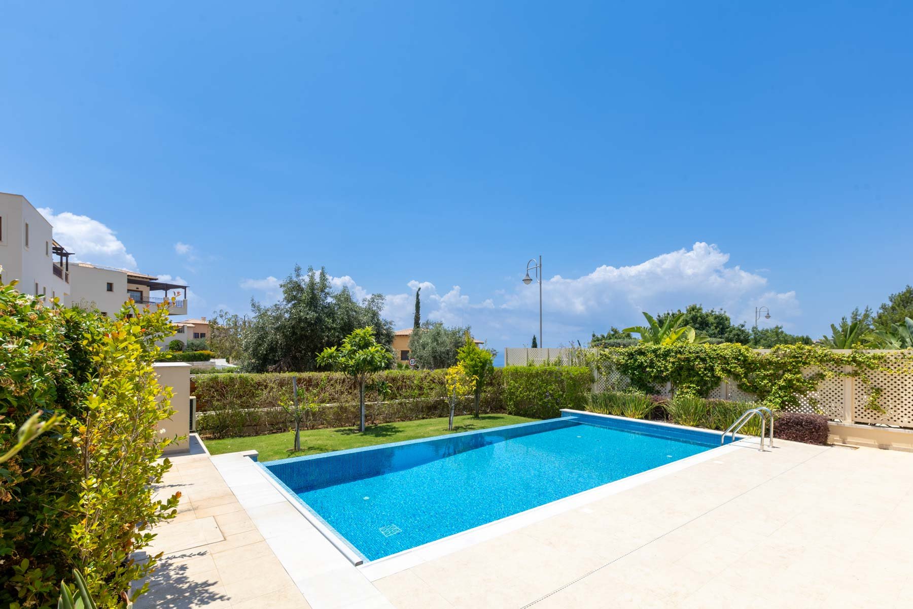  Elegant 3-Bedroom Villa with Sea Views in Aphrodite Hills Golf Resort, Pafos - 物件實景