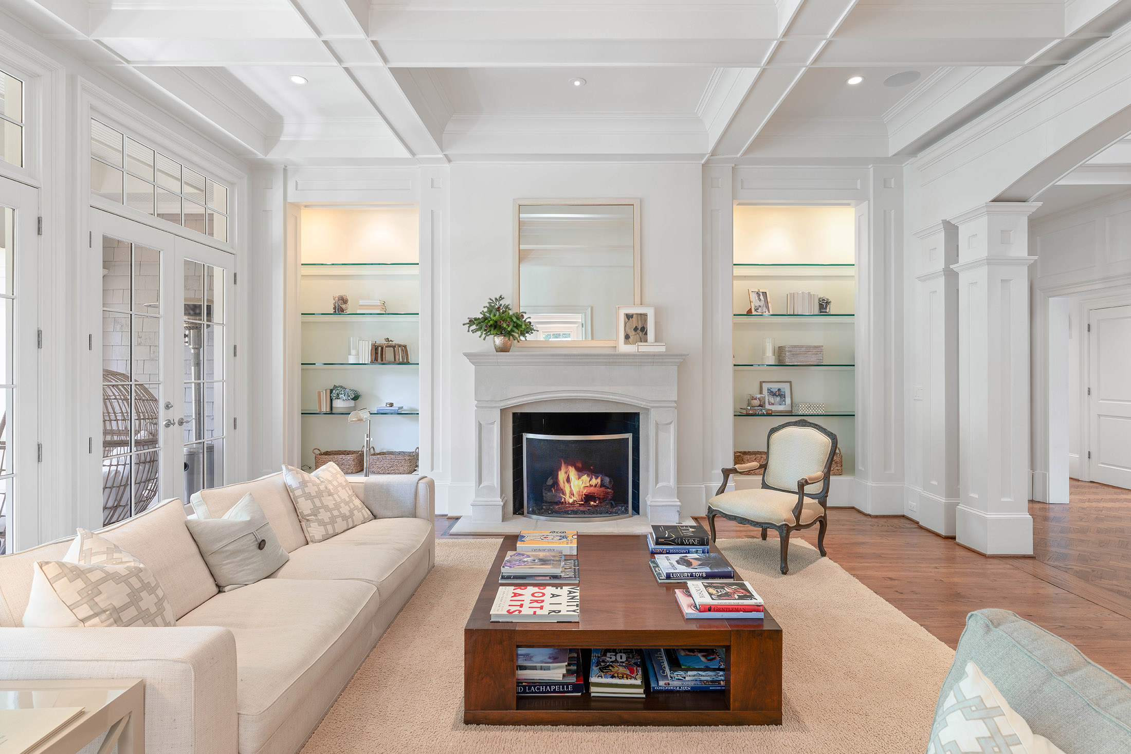  Stunning Estate with Pool Set on 1.3+/- Private Acres - 物件實景