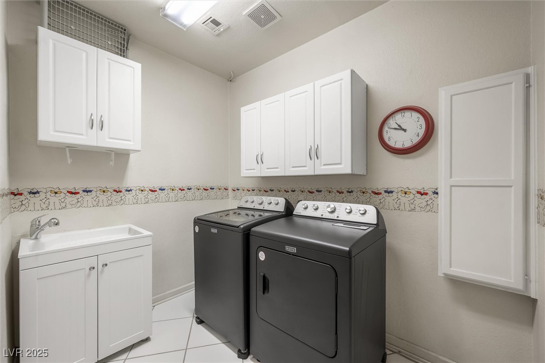 Las Vegas, Nevada, 89121, United States, 3 Bedrooms Bedrooms, ,3 BathroomsBathrooms,Residential,For Sale,1988957