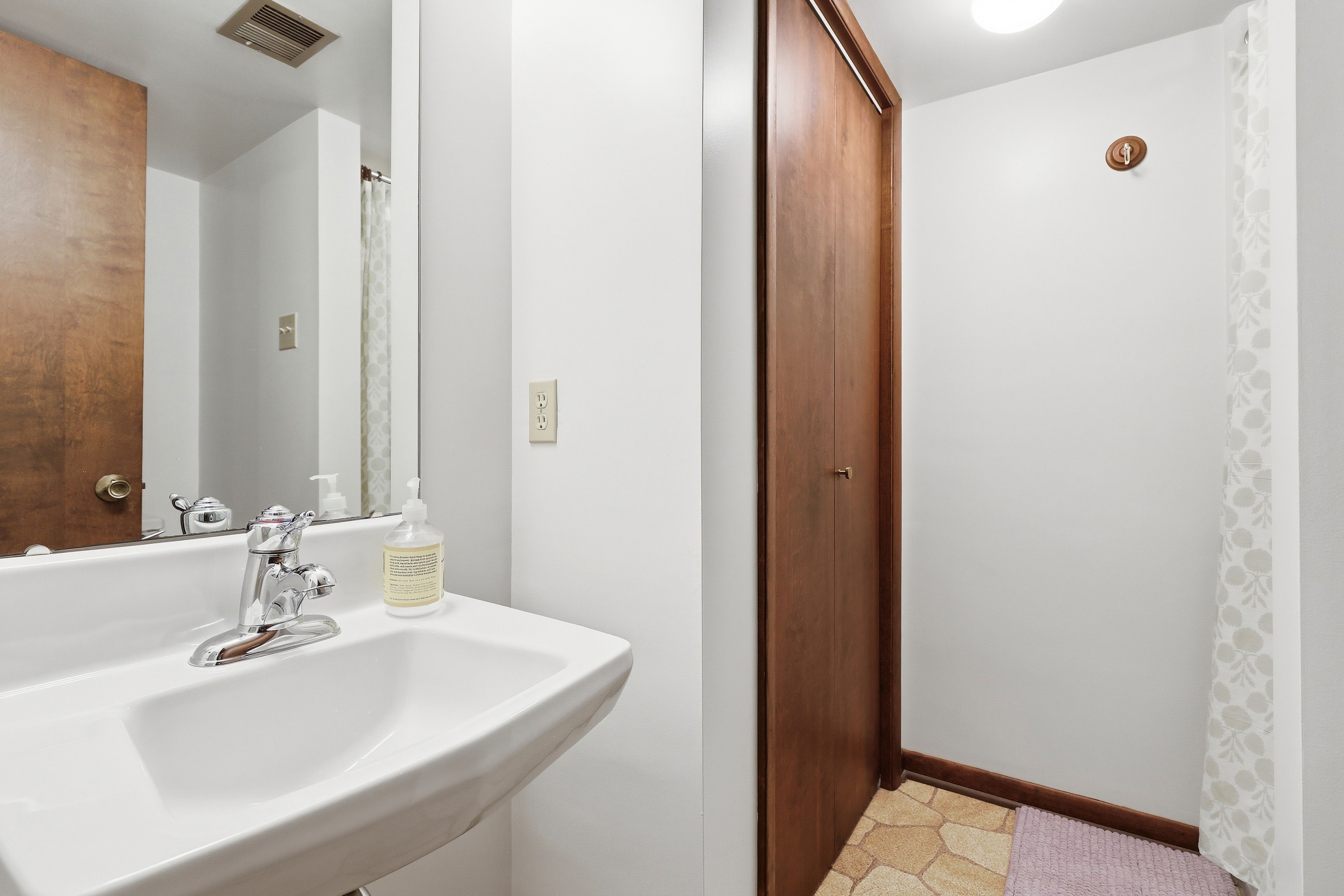  9531 Orchard Road, Pittsburgh, PA 15237 - 物件實景