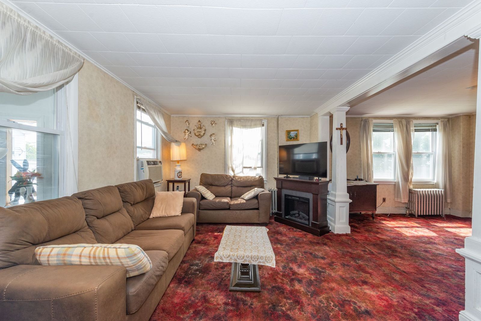 Paterson City, New Jersey, 07501, United States, 3 Bedrooms Bedrooms, ,3 BathroomsBathrooms,Residential,For Sale,1909454