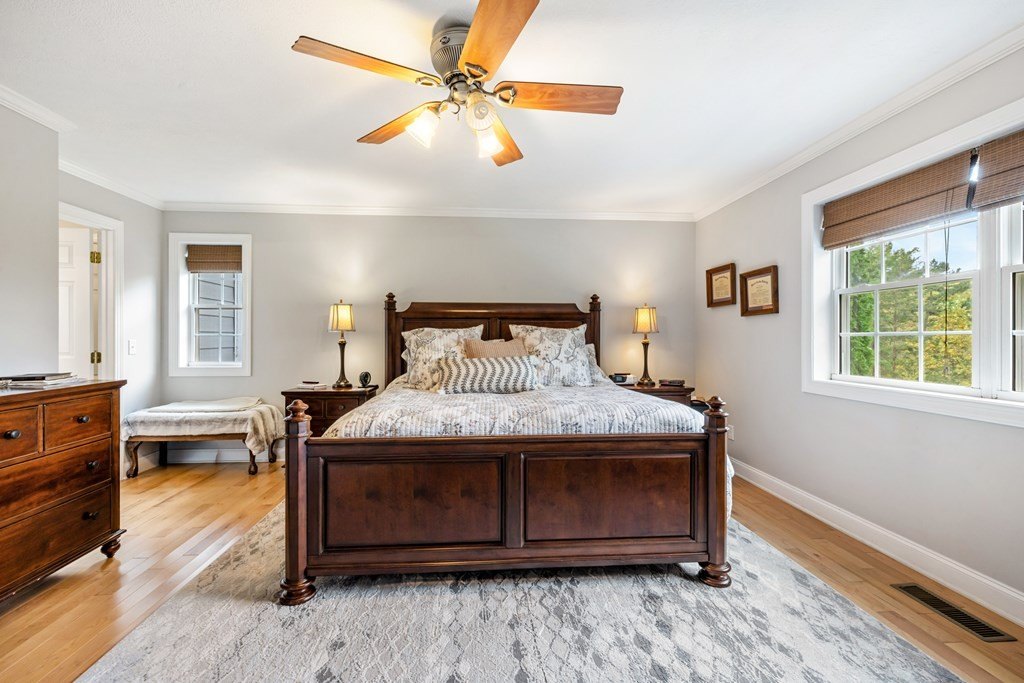 Hayesville, North Carolina, 28904, United States, 3 Bedrooms Bedrooms, ,4 BathroomsBathrooms,Residential,For Sale,1974136